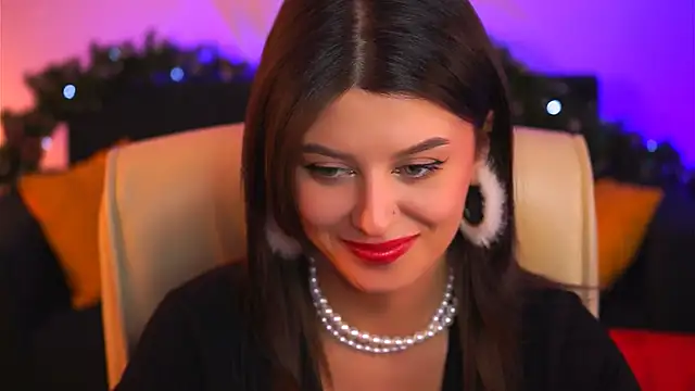 Snapshot of NicoleMun chatting on 12-20-24, 07:28 NicoleMun online show from 12-20-24, 07:28