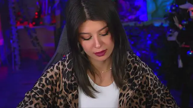 Snapshot of NicoleMun chatting on 01-14-25, 02:53 NicoleMun online show from 01-14-25, 02:53