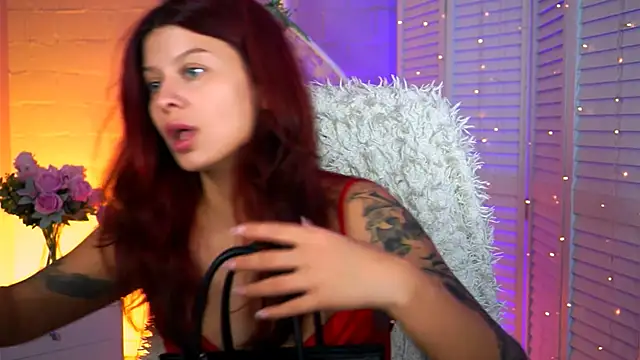 Snapshot of NicoleMun chatting on 10-21-25, 04:46 NicoleMun online show from 10-21-25, 04:46