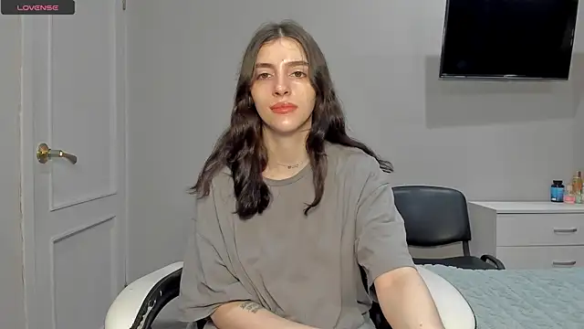 broosnica1 online show from 12-18-25, 07:47