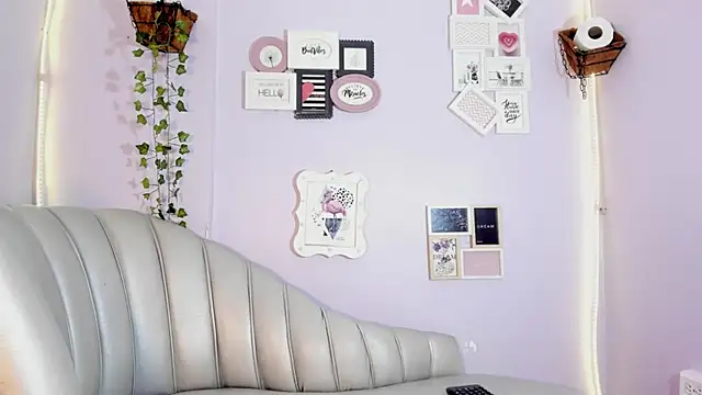 Snapshot of Alice_simpson1 chatting on 02-27-25, 05:58 Alice simpson1 online show from 02-27-25, 05:58