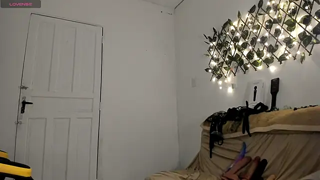 Chica hot dirty online show from 12-17-24, 12:45