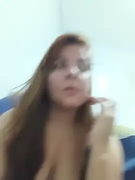 Snapshot of Bruninha_Hot10 chatting on 02-19-26, 09:55 Bruninha Hot10 online show from 02-19-26, 09:55