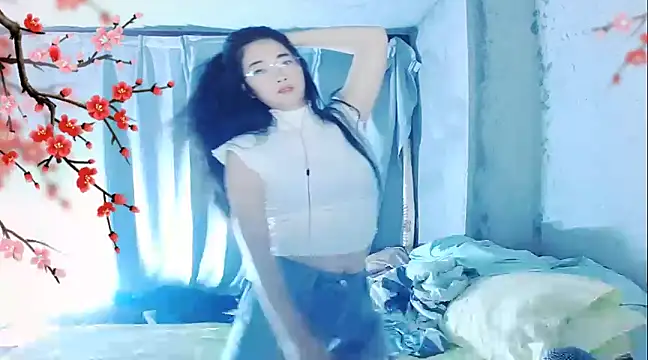 Snapshot of Floor_oo chatting on 12-17-24, 06:42 Floor oo online show from 12-17-24, 06:42