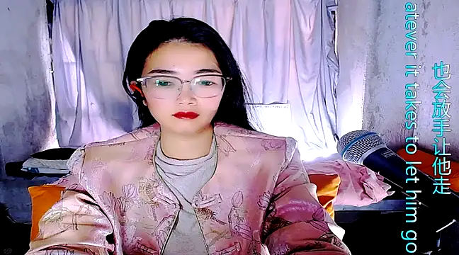 Snapshot of Floor_oo chatting on 03-17-25, 08:51 Floor oo online show from 03-17-25, 08:51