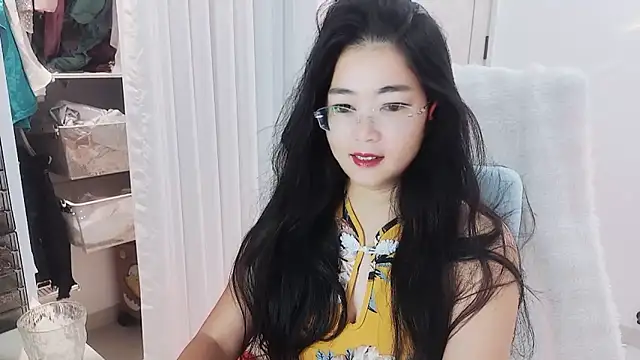 Snapshot of Floor_oo chatting on 09-16-25, 03:13 Floor oo online show from 09-16-25, 03:13