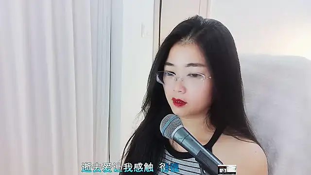 Snapshot of Floor_oo chatting on 10-19-25, 03:12 Floor oo online show from 10-19-25, 03:12