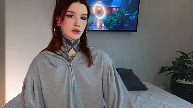 SophieInkk online show from 11-12-25, 05:52