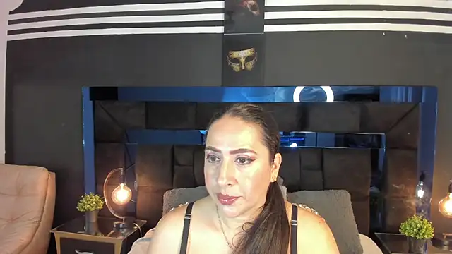 MayraVegas online show from 02-07-25, 01:22