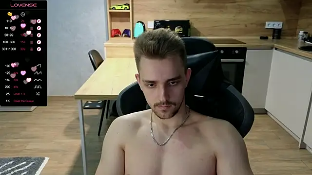 Snapshot of Larstar01 chatting on 01-20-25, 01:39 Larstar01 online show from 01-20-25, 01:39