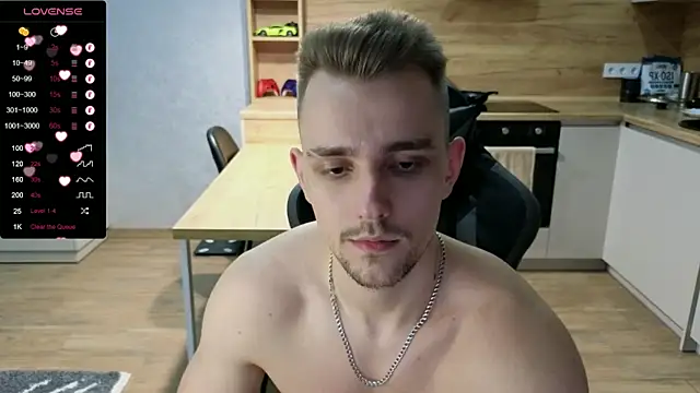 Snapshot of Larstar01 chatting on 02-10-25, 01:35 Larstar01 online show from 02-10-25, 01:35