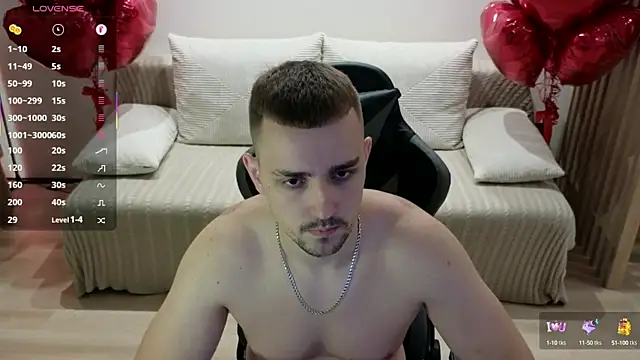 Snapshot of Larstar01 chatting on 10-08-25, 08:06 Larstar01 online show from 10-08-25, 08:06