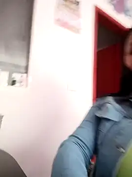 tiffani  love online show from 11-22-25, 08:30