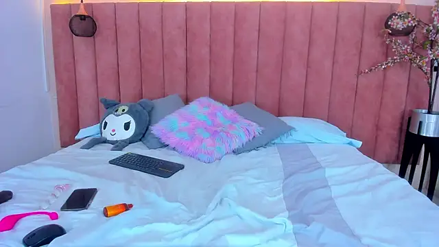 Snapshot of MarianaBranzz chatting on 12-16-24, 12:49 MarianaBranzz online show from 12-16-24, 12:49