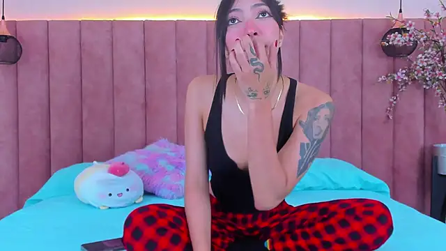 Snapshot of MarianaBranzz chatting on 12-29-24, 05:33 MarianaBranzz online show from 12-29-24, 05:33