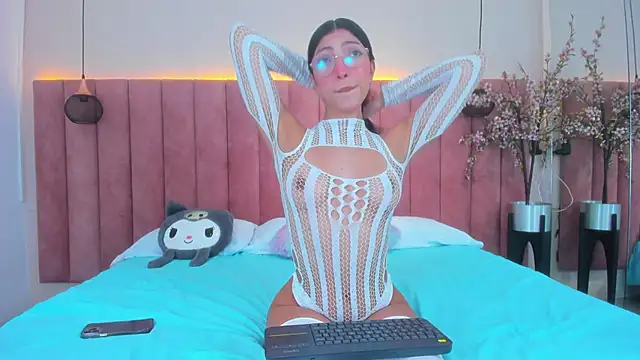 Snapshot of MarianaBranzz chatting on 01-13-25, 12:56 MarianaBranzz online show from 01-13-25, 12:56