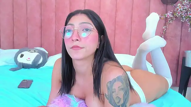 Snapshot of MarianaBranzz chatting on 01-13-25, 03:58 MarianaBranzz online show from 01-13-25, 03:58