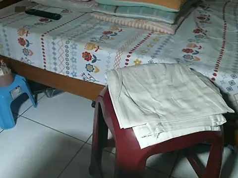 triangle0623 online show from 10-09-25, 10:24