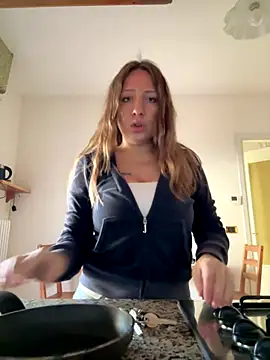 Sashabunny online show from 12-14-25, 01:27