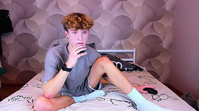 Ian Flor online show from 11-23-25, 06:30