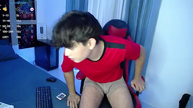 Snapshot of andyboy- chatting on 12-14-24, 11:12 andyboy- online show from 12-14-24, 11:12