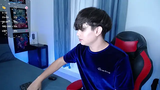 Snapshot of andyboy- chatting on 12-17-24, 03:06 andyboy- online show from 12-17-24, 03:06