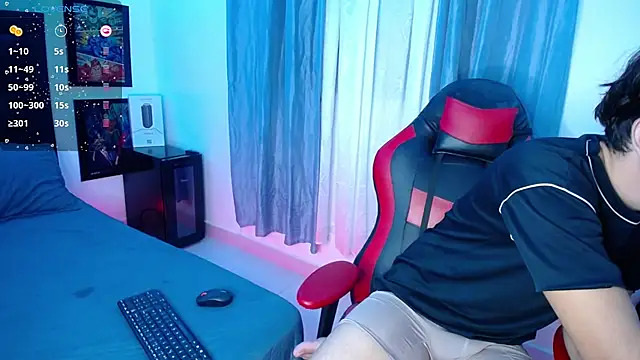 Snapshot of andyboy- chatting on 01-22-25, 12:16 andyboy- online show from 01-22-25, 12:16