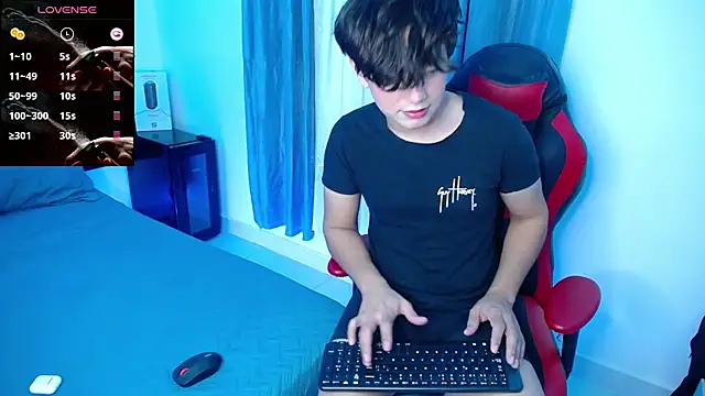 Snapshot of andyboy- chatting on 01-30-25, 10:08 andyboy- online show from 01-30-25, 10:08