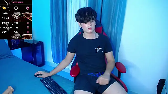 Snapshot of andyboy- chatting on 01-31-25, 01:11 andyboy- online show from 01-31-25, 01:11