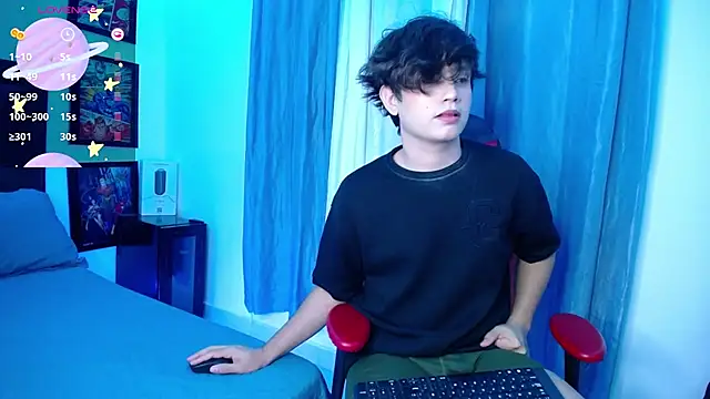 Snapshot of andyboy- chatting on 02-11-25, 01:10 andyboy- online show from 02-11-25, 01:10