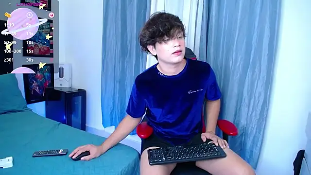 Snapshot of andyboy- chatting on 02-16-25, 12:30 andyboy- online show from 02-16-25, 12:30