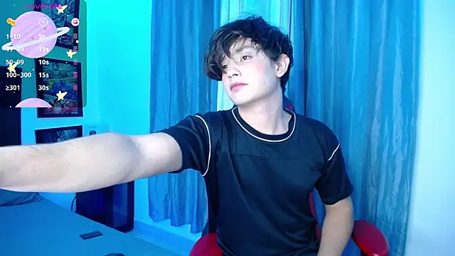 Snapshot of andyboy- chatting on 02-21-25, 03:01 andyboy- online show from 02-21-25, 03:01