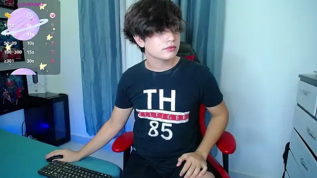 Snapshot of andyboy- chatting on 02-25-25, 02:25 andyboy- online show from 02-25-25, 02:25