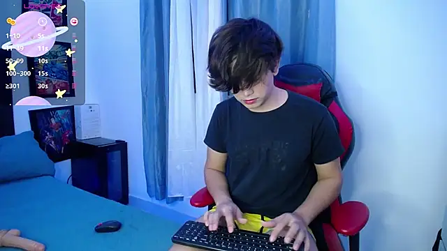 Snapshot of andyboy- chatting on 02-27-25, 10:09 andyboy- online show from 02-27-25, 10:09