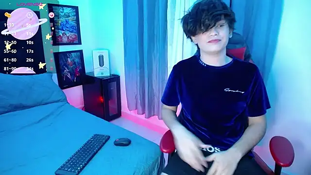 Snapshot of andyboy- chatting on 03-23-25, 12:36 andyboy- online show from 03-23-25, 12:36