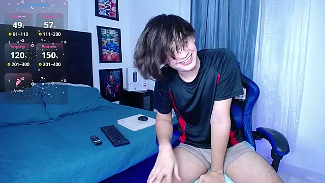 Snapshot of andyboy- chatting on 09-09-25, 11:15 andyboy- online show from 09-09-25, 11:15