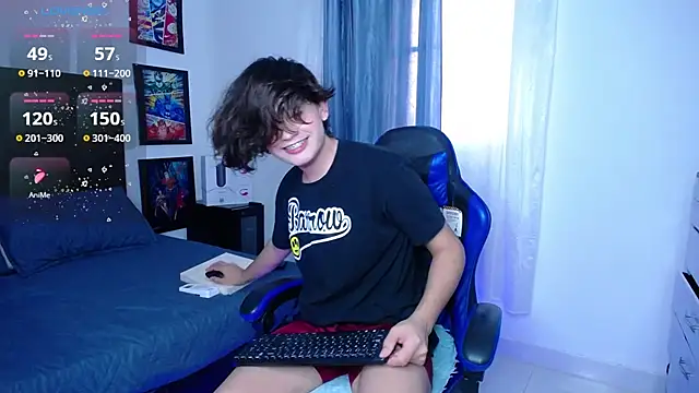 Snapshot of andyboy- chatting on 09-20-25, 09:49 andyboy- online show from 09-20-25, 09:49