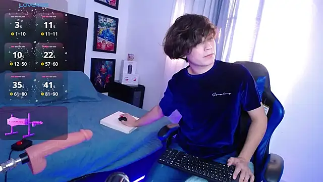 Snapshot of andyboy- chatting on 10-07-25, 10:07 andyboy- online show from 10-07-25, 10:07