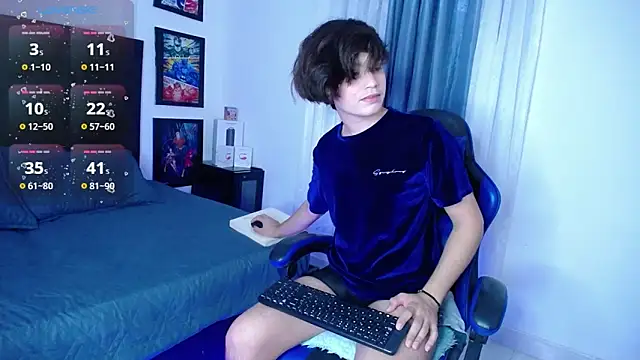 Snapshot of andyboy- chatting on 10-28-25, 10:34 andyboy- online show from 10-28-25, 10:34