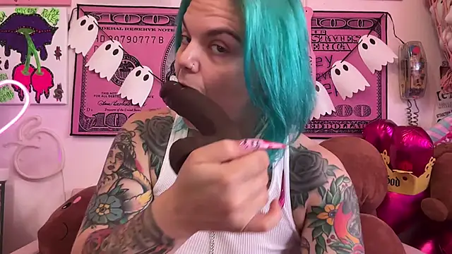 Snapshot of CherryBombBomb chatting on 10-07-25, 06:16 CherryBombBomb online show from 10-07-25, 06:16