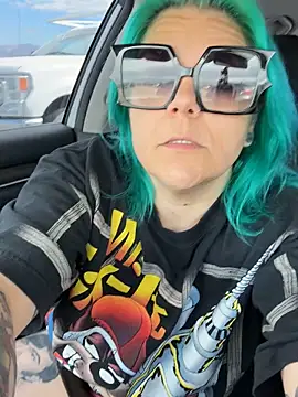 Snapshot of CherryBombBomb chatting on 10-14-25, 06:09 CherryBombBomb online show from 10-14-25, 06:09