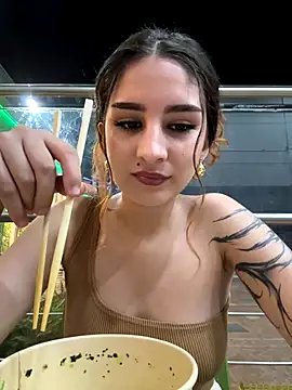 Mon Cherry online show from 09-19-25, 01:07