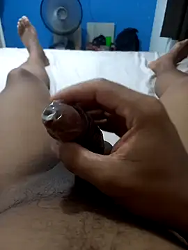 Snapshot of Seductiveblack chatting on 01-03-25, 07:39 Seductiveblack online show from 01-03-25, 07:39