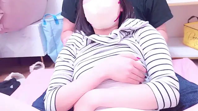 Snapshot of Ultorahand_xoxo chatting on 12-13-24, 02:49 Ultorahand xoxo online show from 12-13-24, 02:49