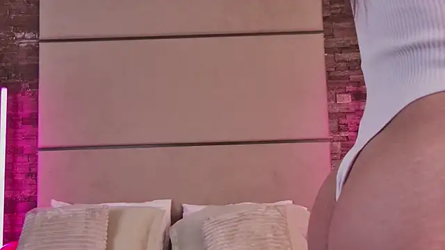 LunaWills  online show from 02-17-25, 05:14