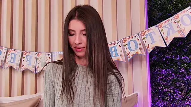 LunaWills  online show from 09-29-25, 04:28