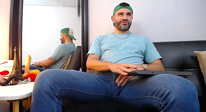 Snapshot of jonasbeards chatting on 03-17-25, 10:28 jonasbeards online show from 03-17-25, 10:28