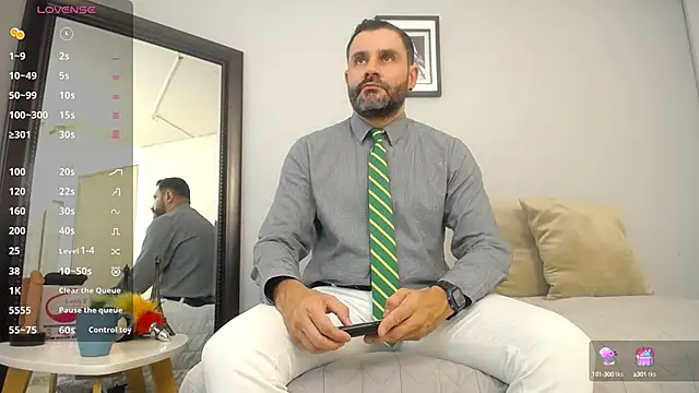 Snapshot of jonasbeards chatting on 09-25-25, 02:43 jonasbeards online show from 09-25-25, 02:43