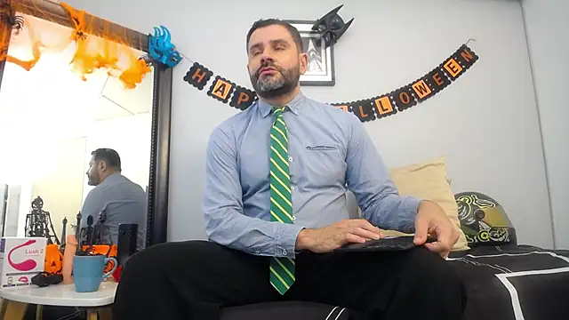 Snapshot of jonasbeards chatting on 10-21-25, 03:13 jonasbeards online show from 10-21-25, 03:13