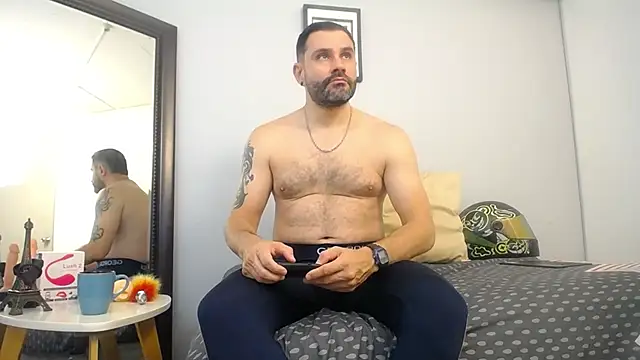 Snapshot of jonasbeards chatting on 11-15-25, 07:54 jonasbeards online show from 11-15-25, 07:54